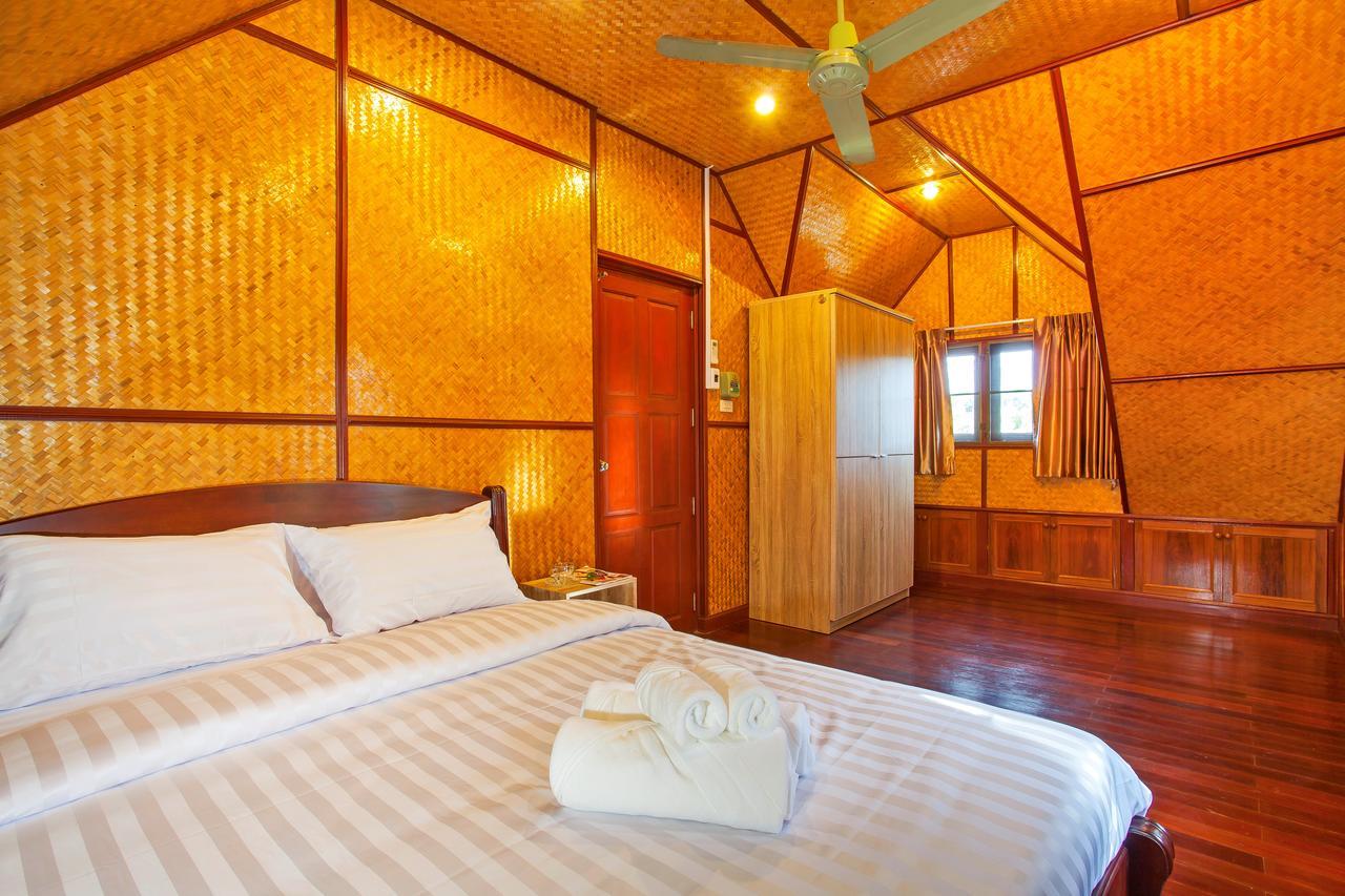 Traditional Thai Villa Nikkie In Tropical Nature, 4Br & Pool, Near Rawai Beach Nai Harn Kültér fotó