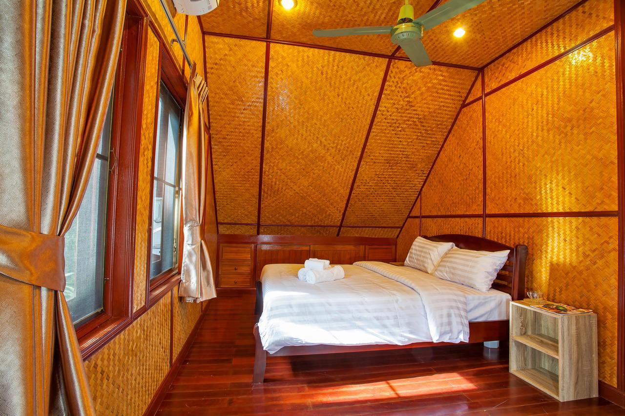 Traditional Thai Villa Nikkie In Tropical Nature, 4Br & Pool, Near Rawai Beach Nai Harn Kültér fotó